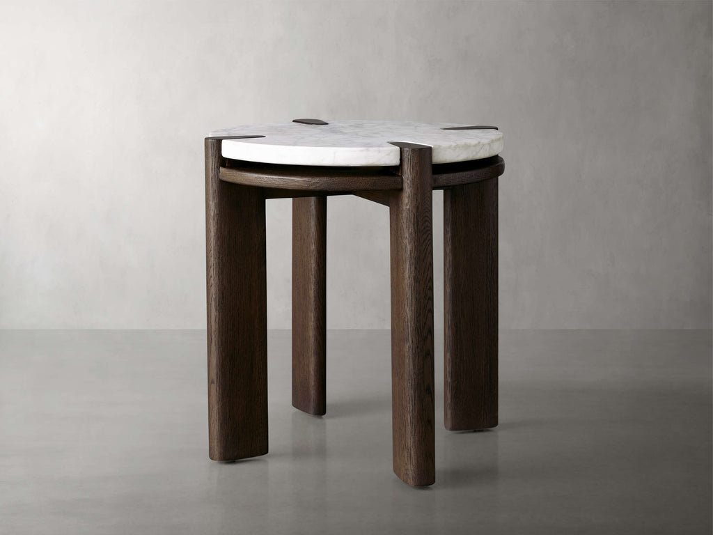 Pyet End Table
