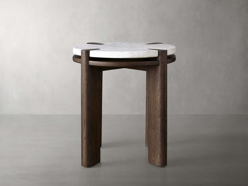Pyet End Table