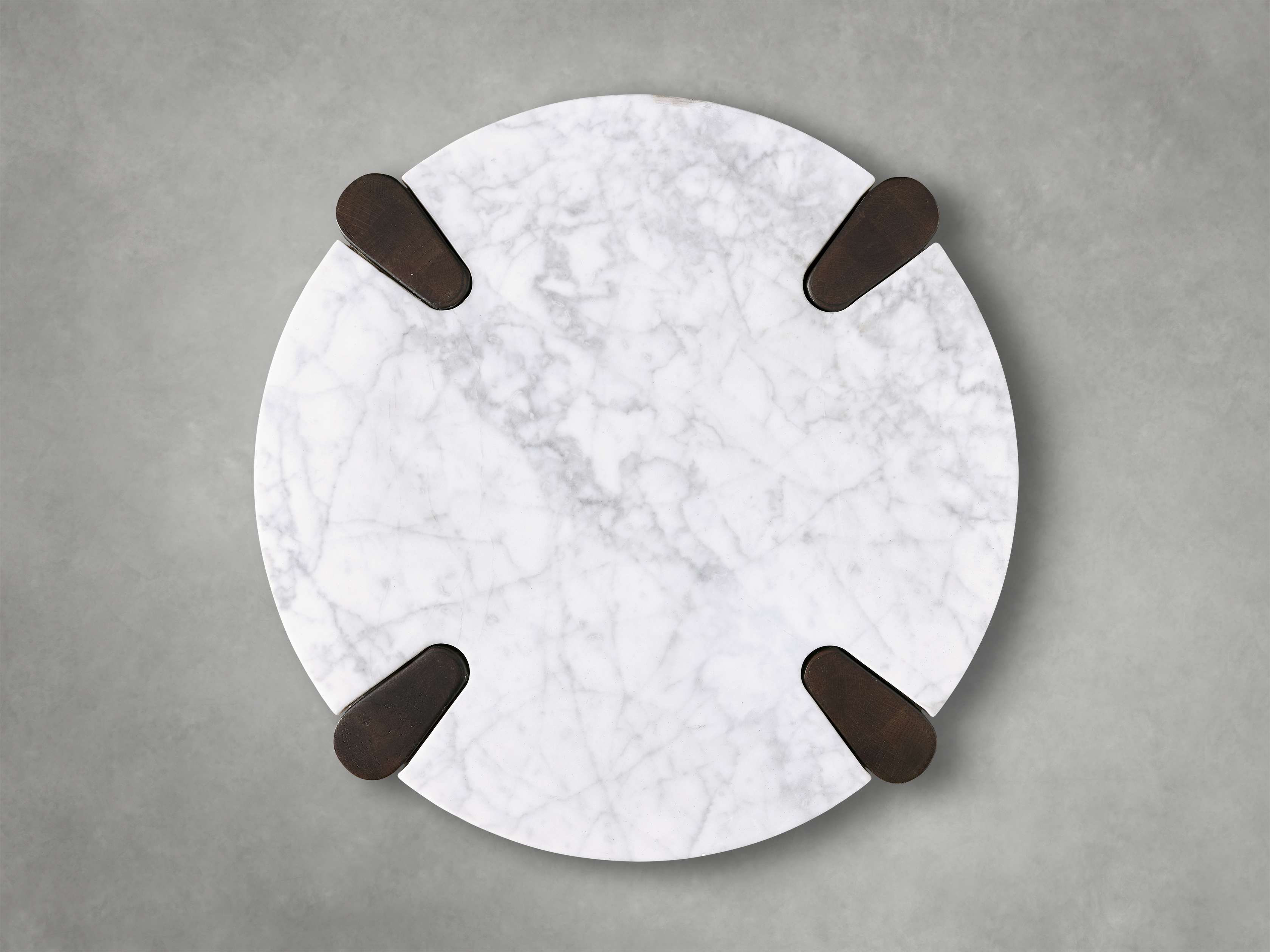 Pyet End Table