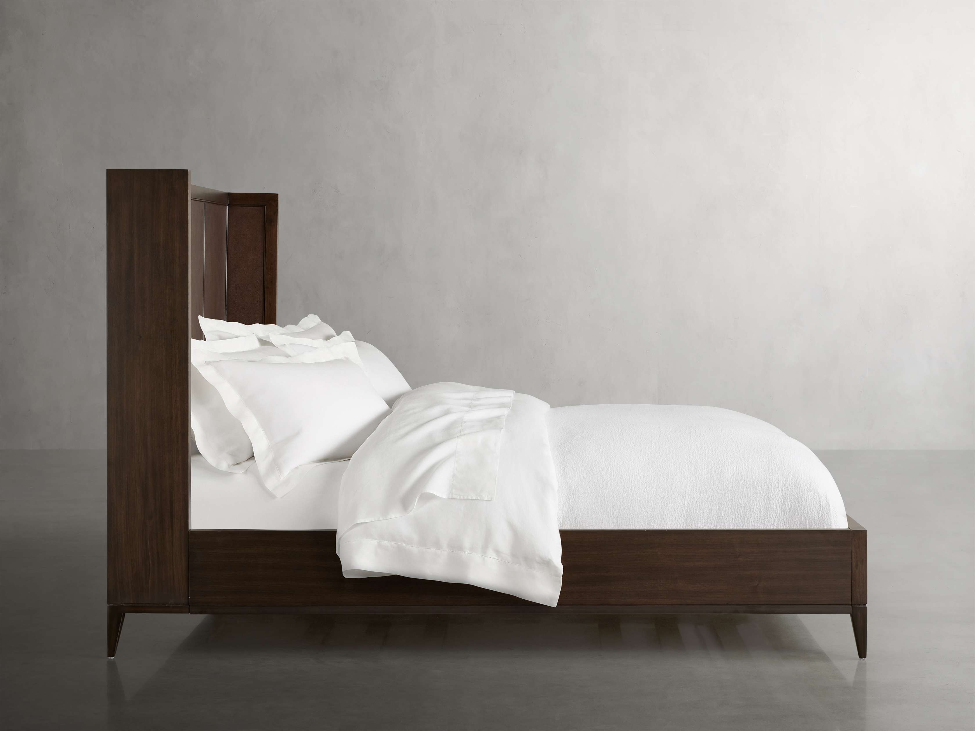 Malone Shelter Bed