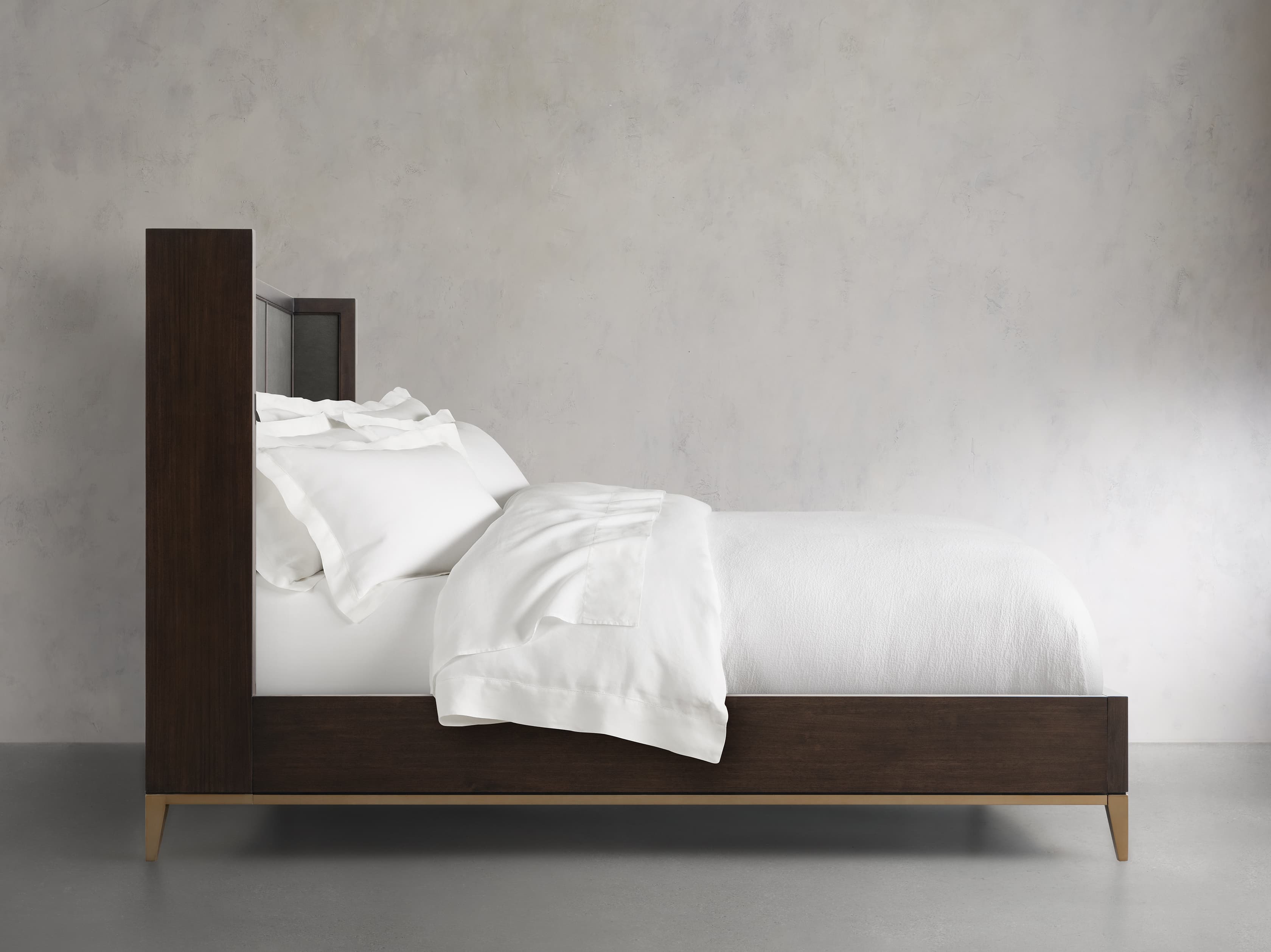 Malone Shelter Bed