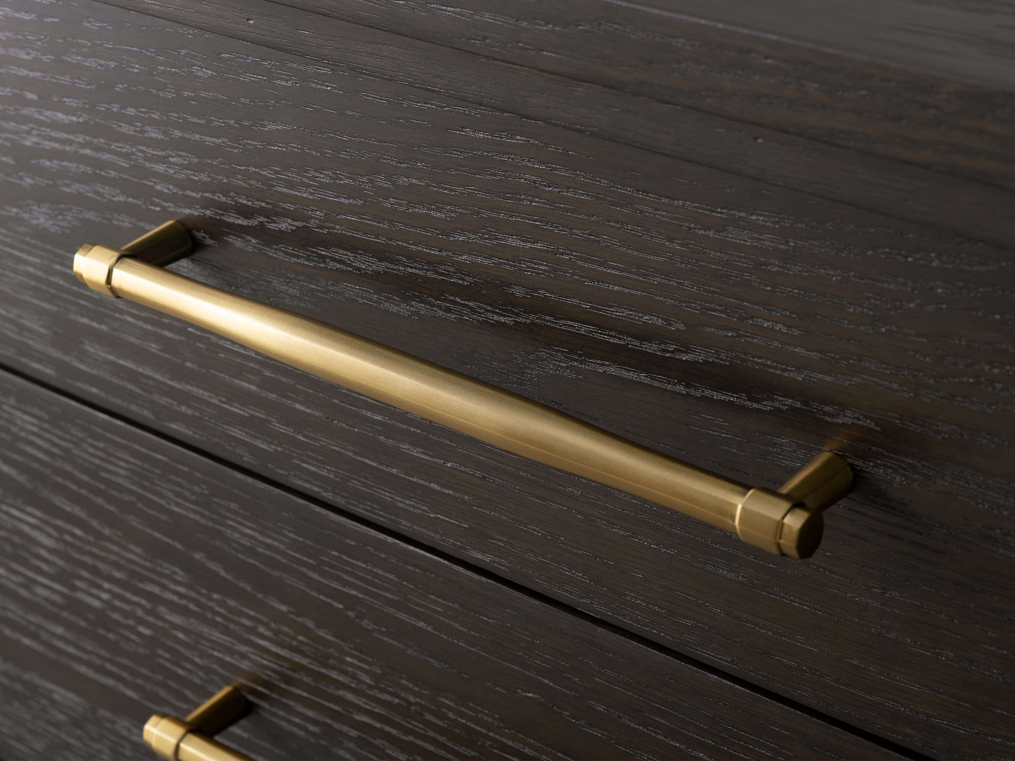 St. Martin Ten-Drawer Dresser