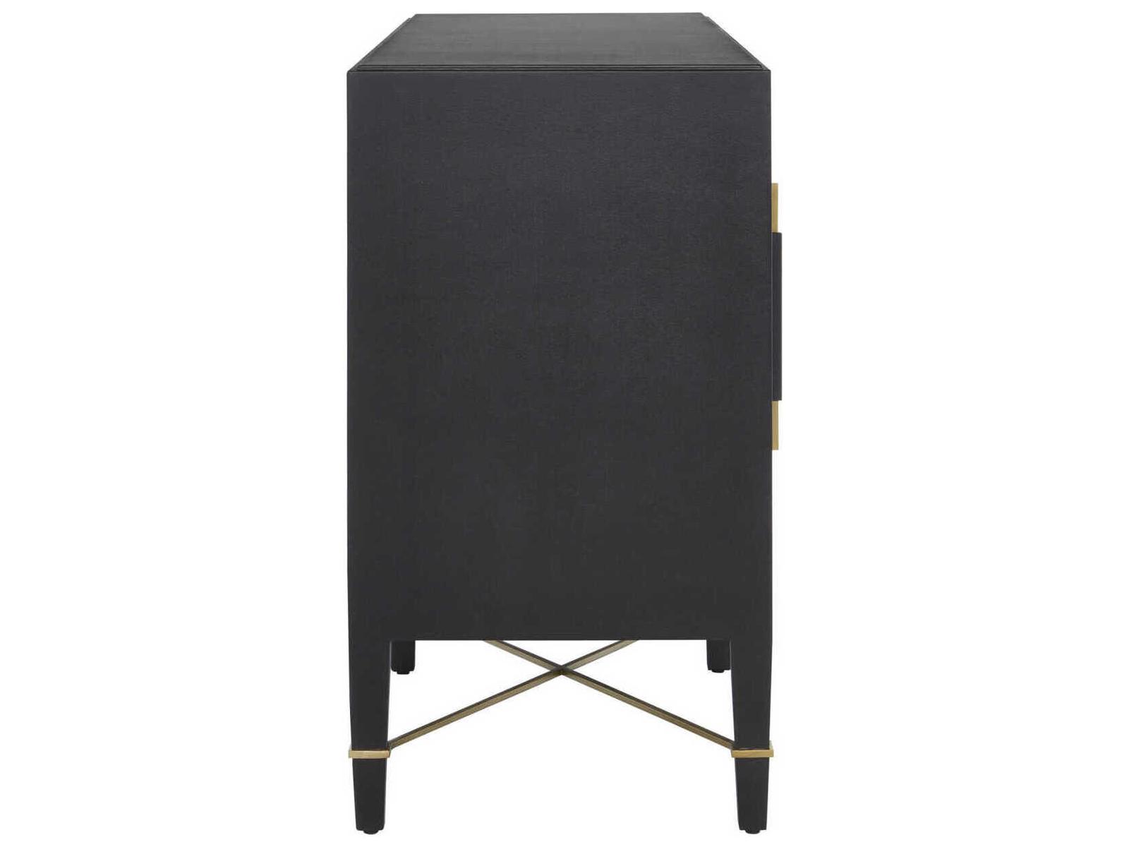 Vistas 67 Black Lacquered Linen Champagne Metal Sideboard,"<div class="flex flex-col max-w-1/4">
<span class="w-full text-base font-semibold mb-2">Features</span><ul class="list-disc pl-5"><li class="text-sm my-1"><div class="w-full html-content-container