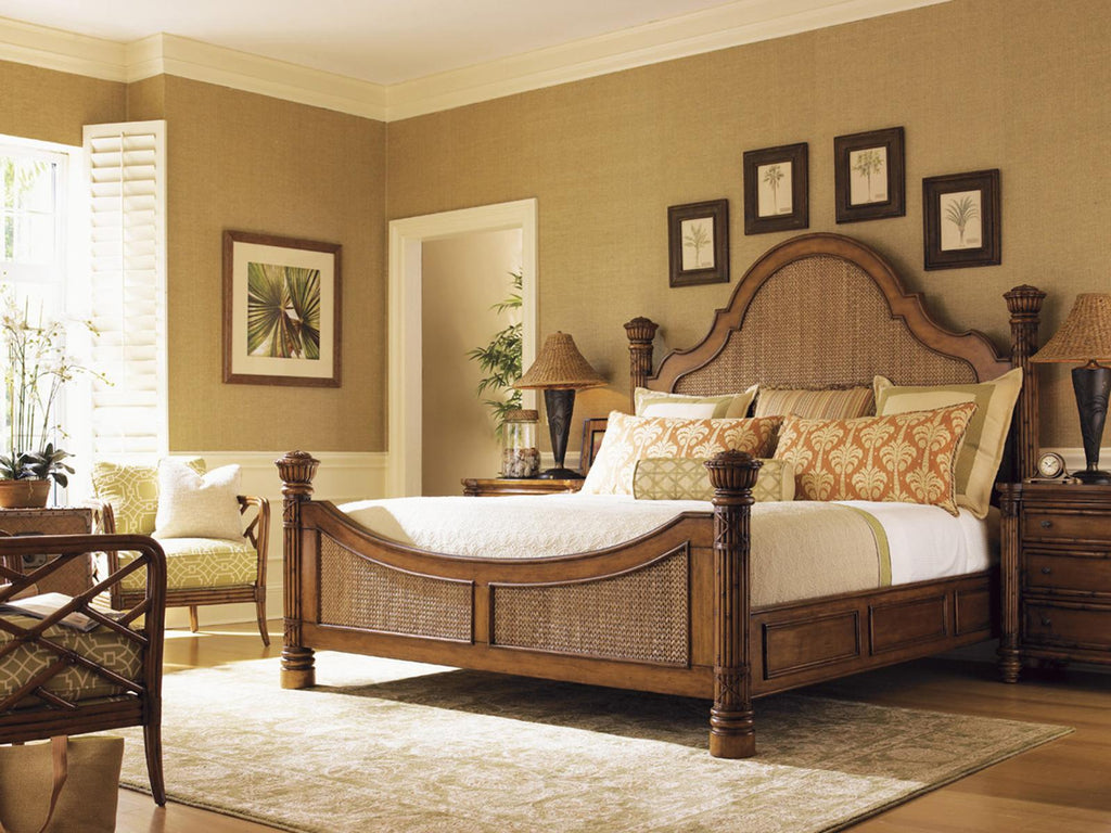 Home Round Hill King Bed in Woven Lampakanai and Wood