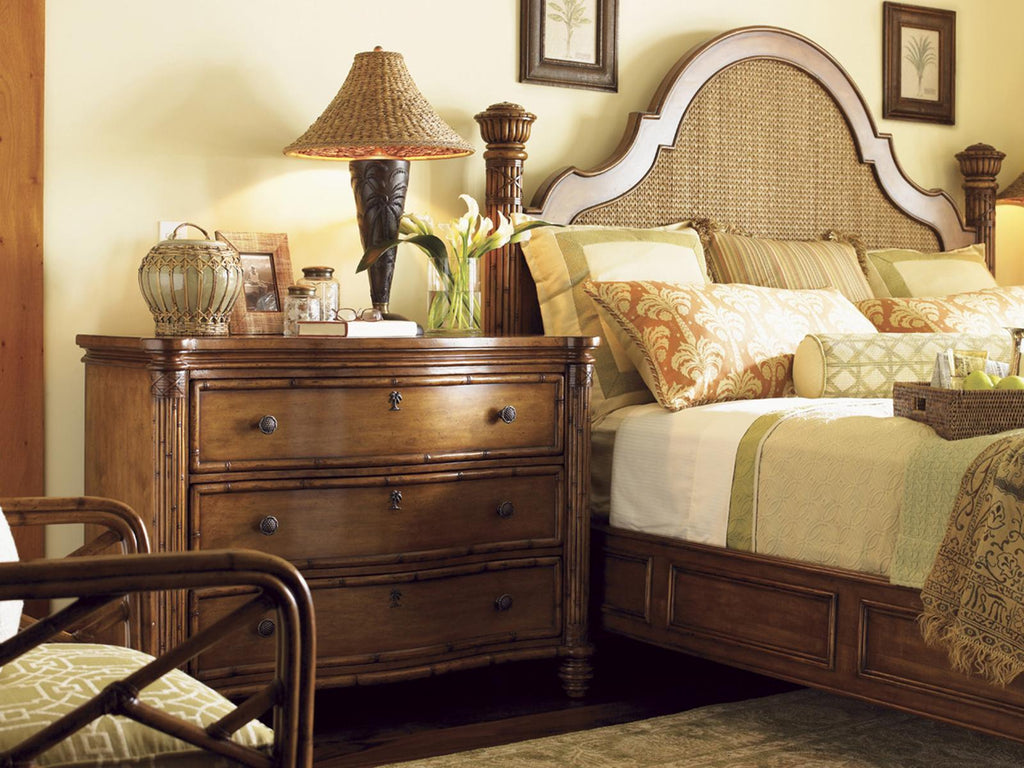 Home Round Hill King Bed in Woven Lampakanai and Wood