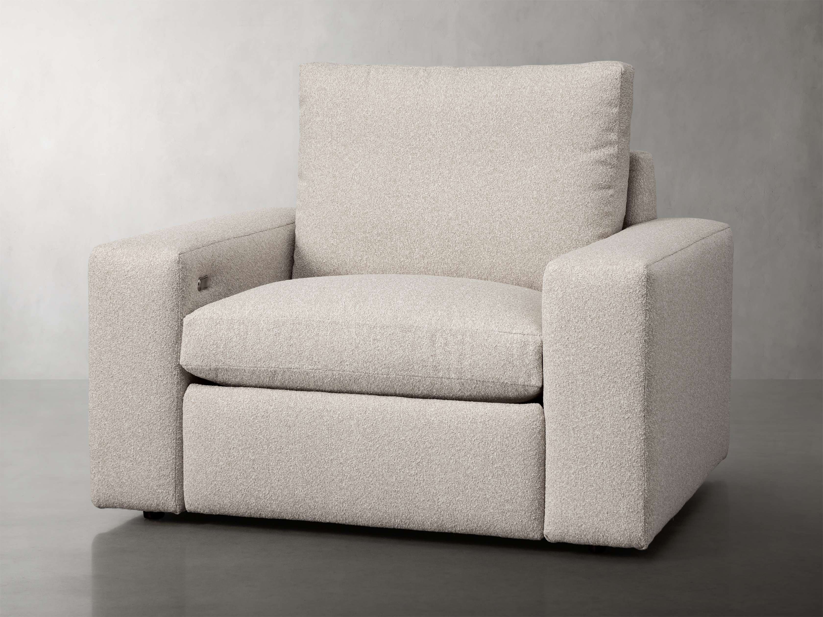 Kipton Wide Arm Motion Recliner