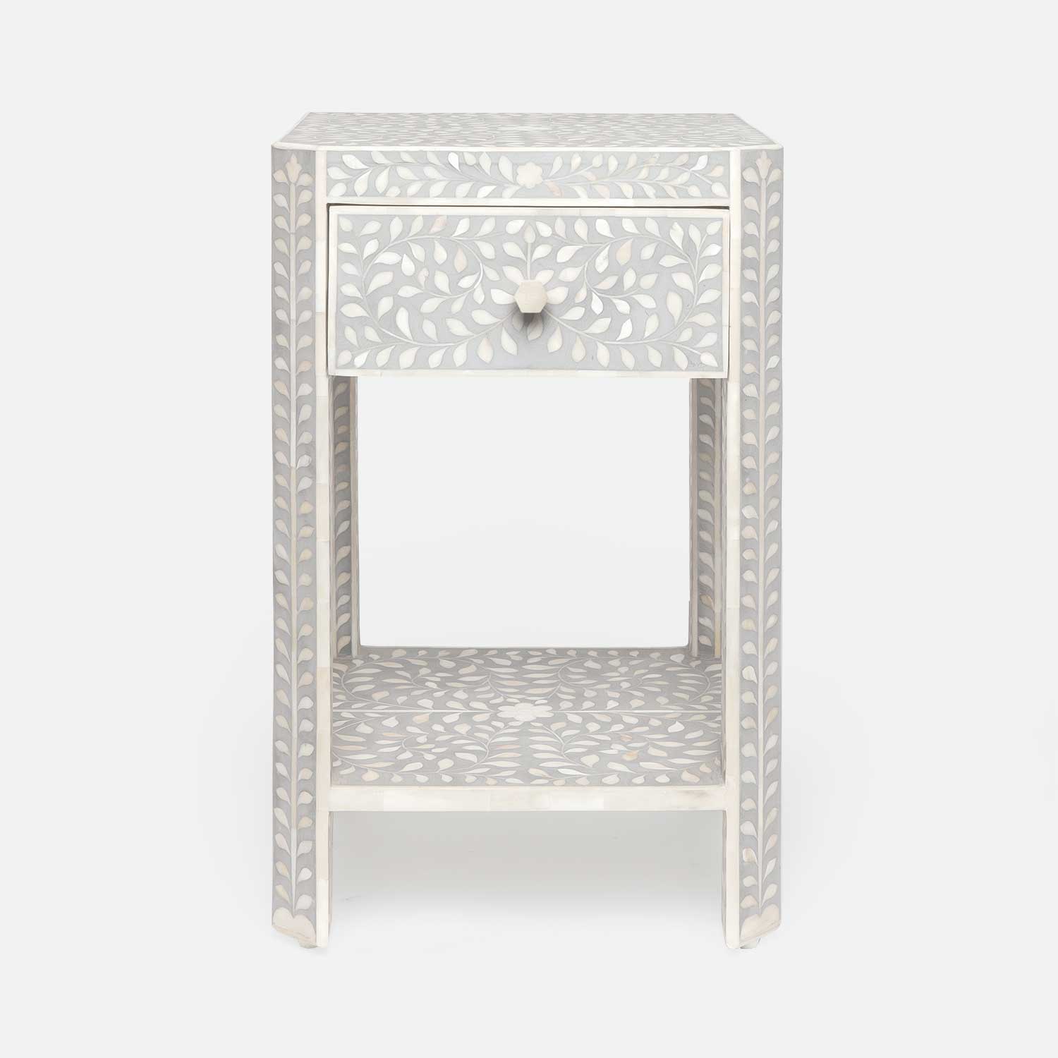 Lexi Nightstand 18"